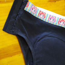 Bombacha menstrual con broches